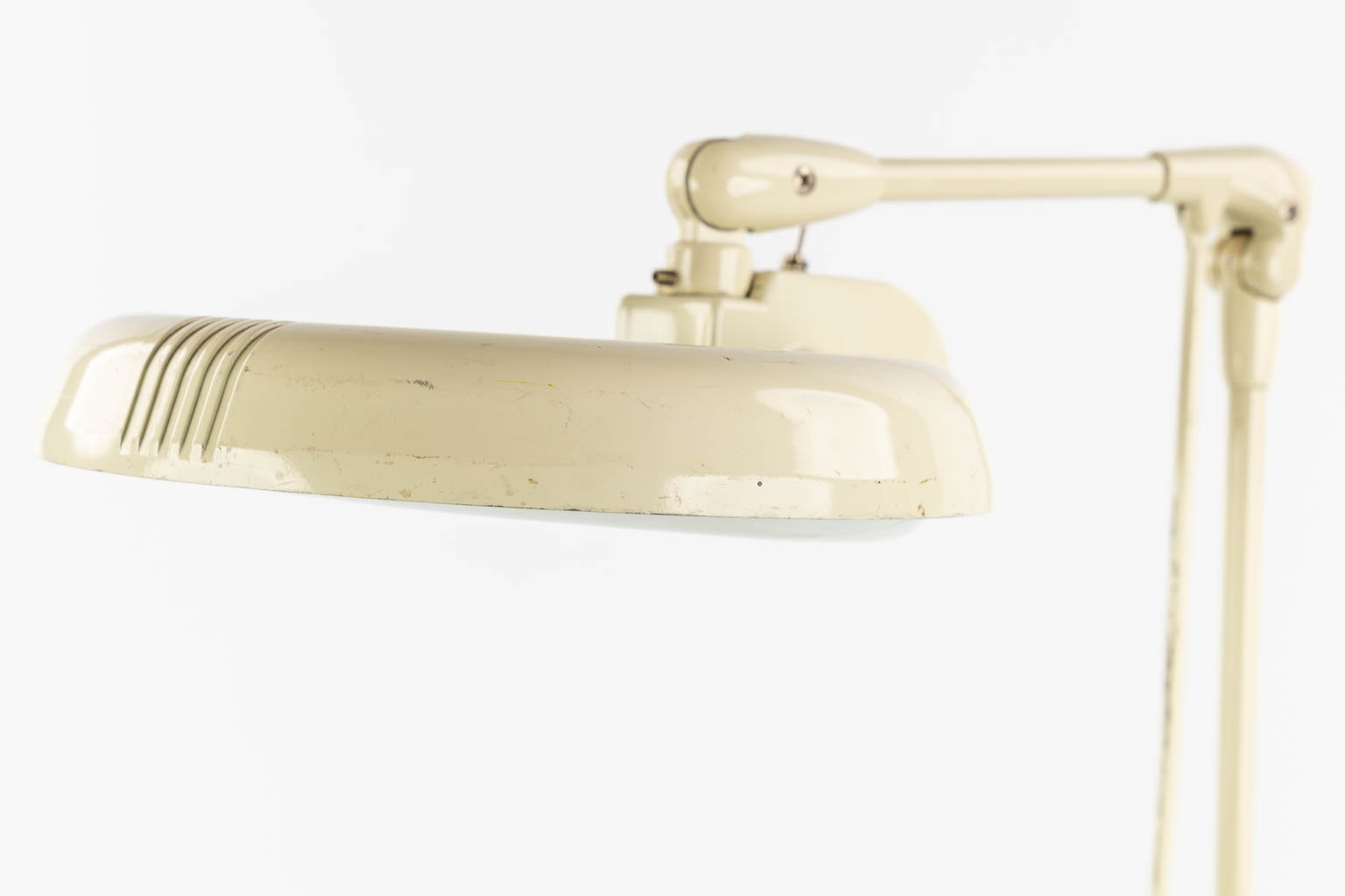 Dazor, M-1470, Een mid century leeslamp. (L:18 x W:26 x H:54 cm)