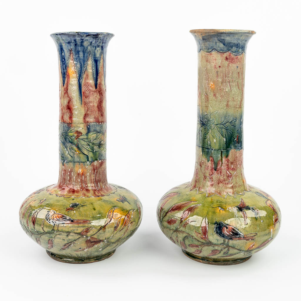 A pair of exceptional vases made of Flemish Earthenware in Bredene. (H:46cm)