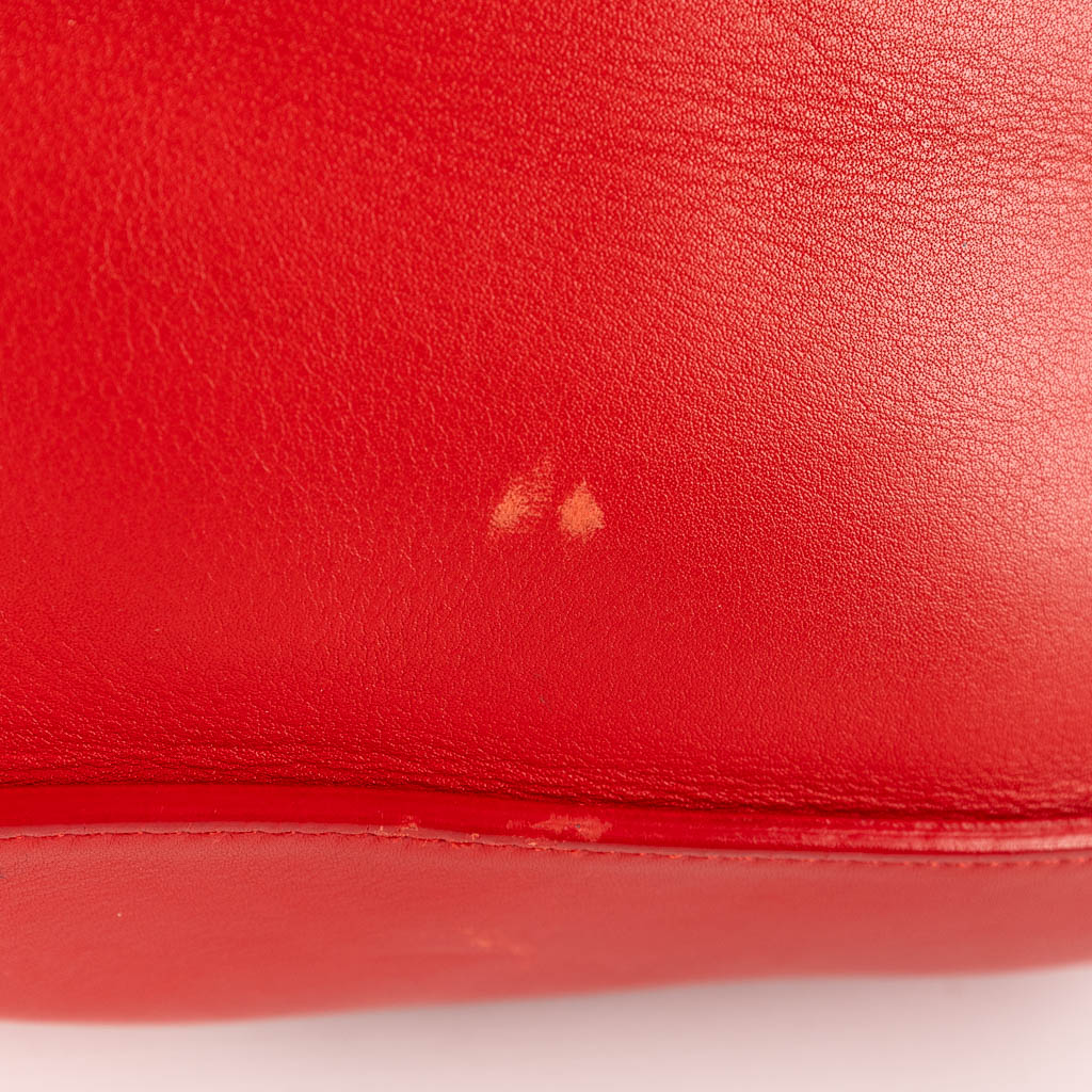 Escada, a handbag made of red leather. (W:33 x H:28 cm)