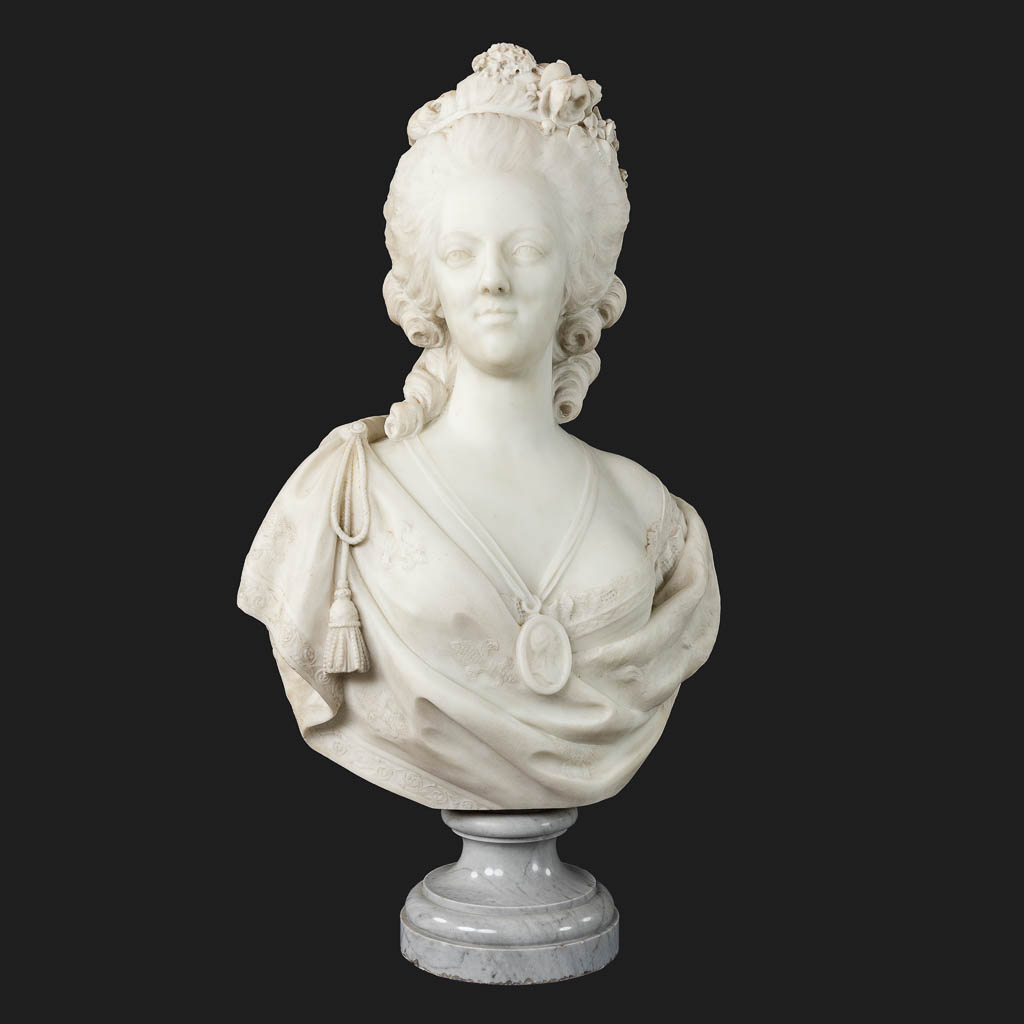 Simon Louis BOIZOT (1743-1809)(after) 'Marie Antoinette' sculptured Carrara marble. 19th C. (D:28 x W:47 x H:90 cm)