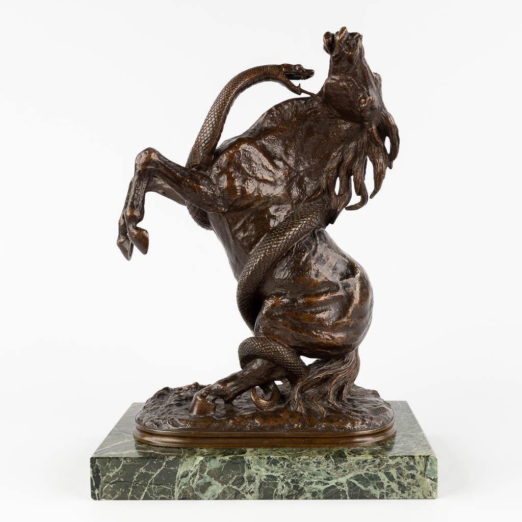 A Horse being strangled by a snake, patinated bronze. (D:14 x W:20 x H:30 cm)