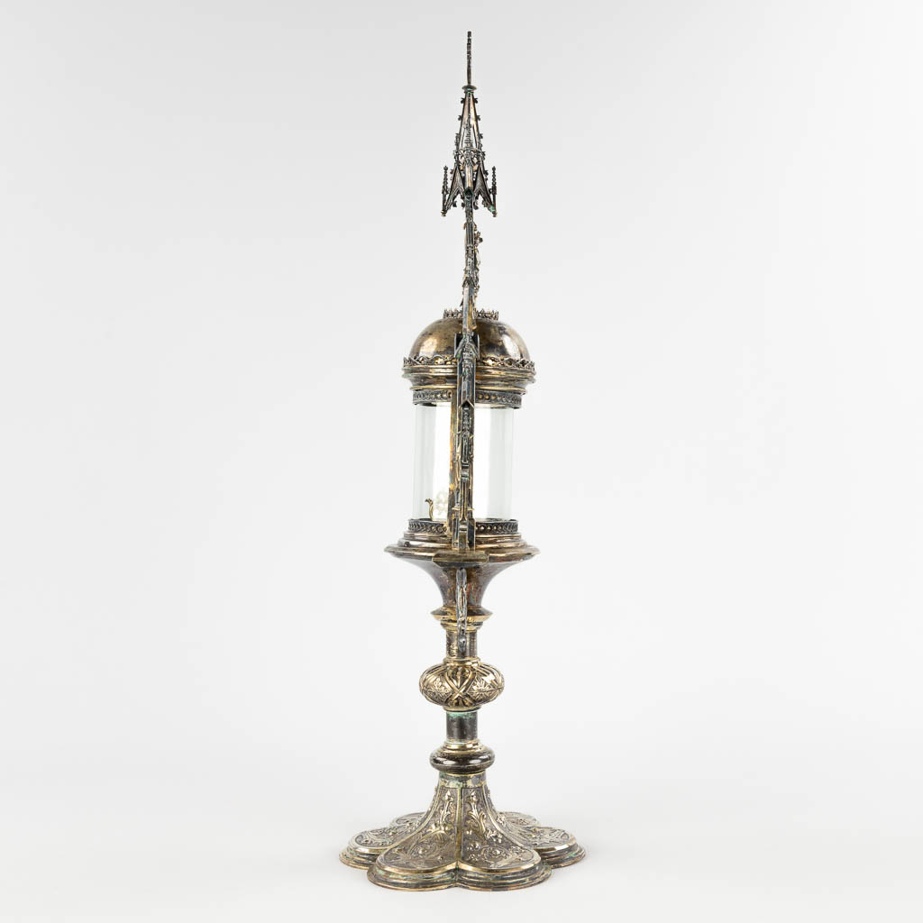 A large tower monstrance, silver-plated brass in a Gothic Revival style. 19th C. (D:17,5 x W:22 x H:59 cm)