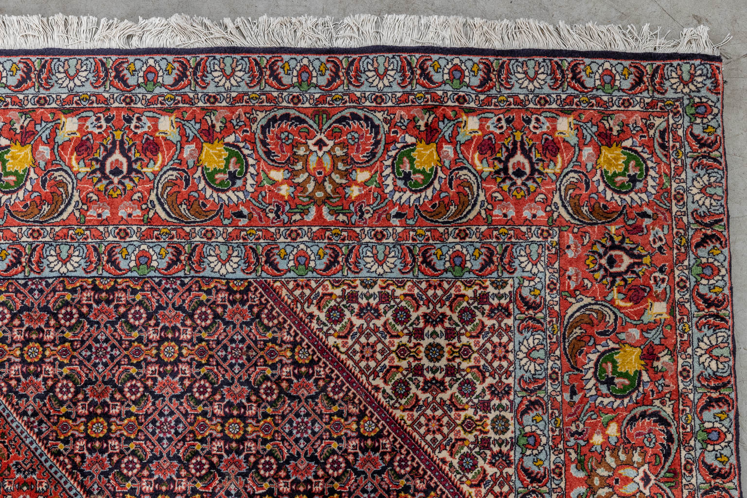An Oriental hand-made carpet, Bidjar. (D:305 x W:256 cm)