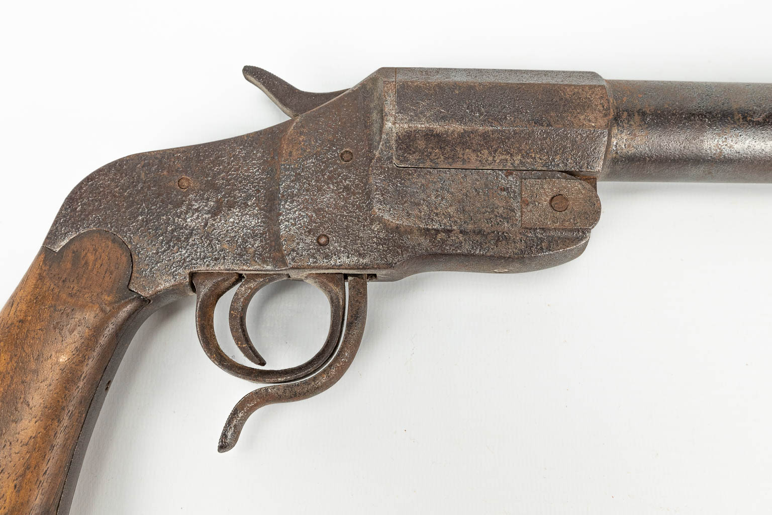 A signal pistol "Hebel", model 1894 en gemerkt JGA. An alarm pistol made in Germany. 