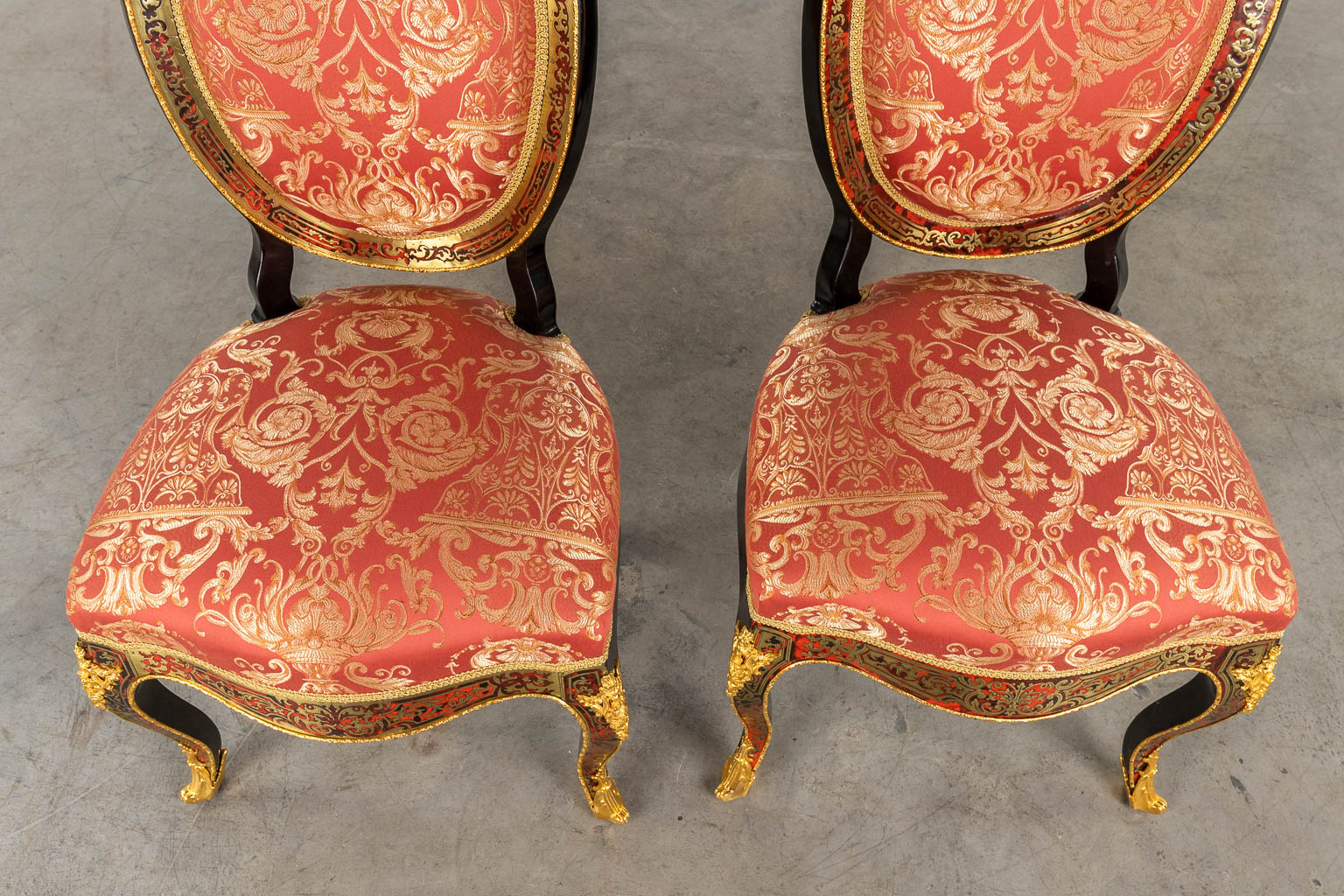 A pair of Chairs, Boulle technique, tortoise shell and copper inlay, Napoleon 3, 19th C. (D:56 x W:50 x H:97 cm)