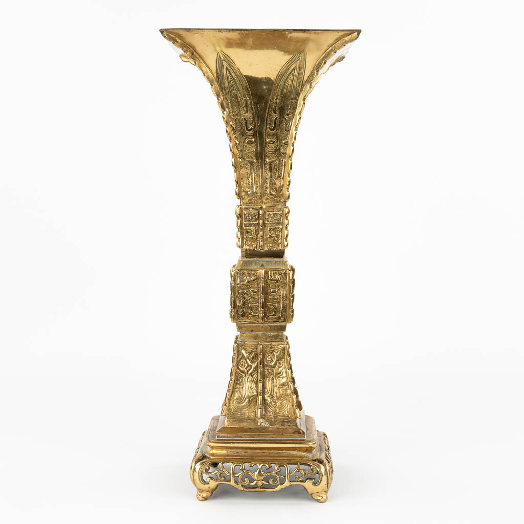 Lot 012 A Chinese Gu vase made of polished bronze. (H:43cm)