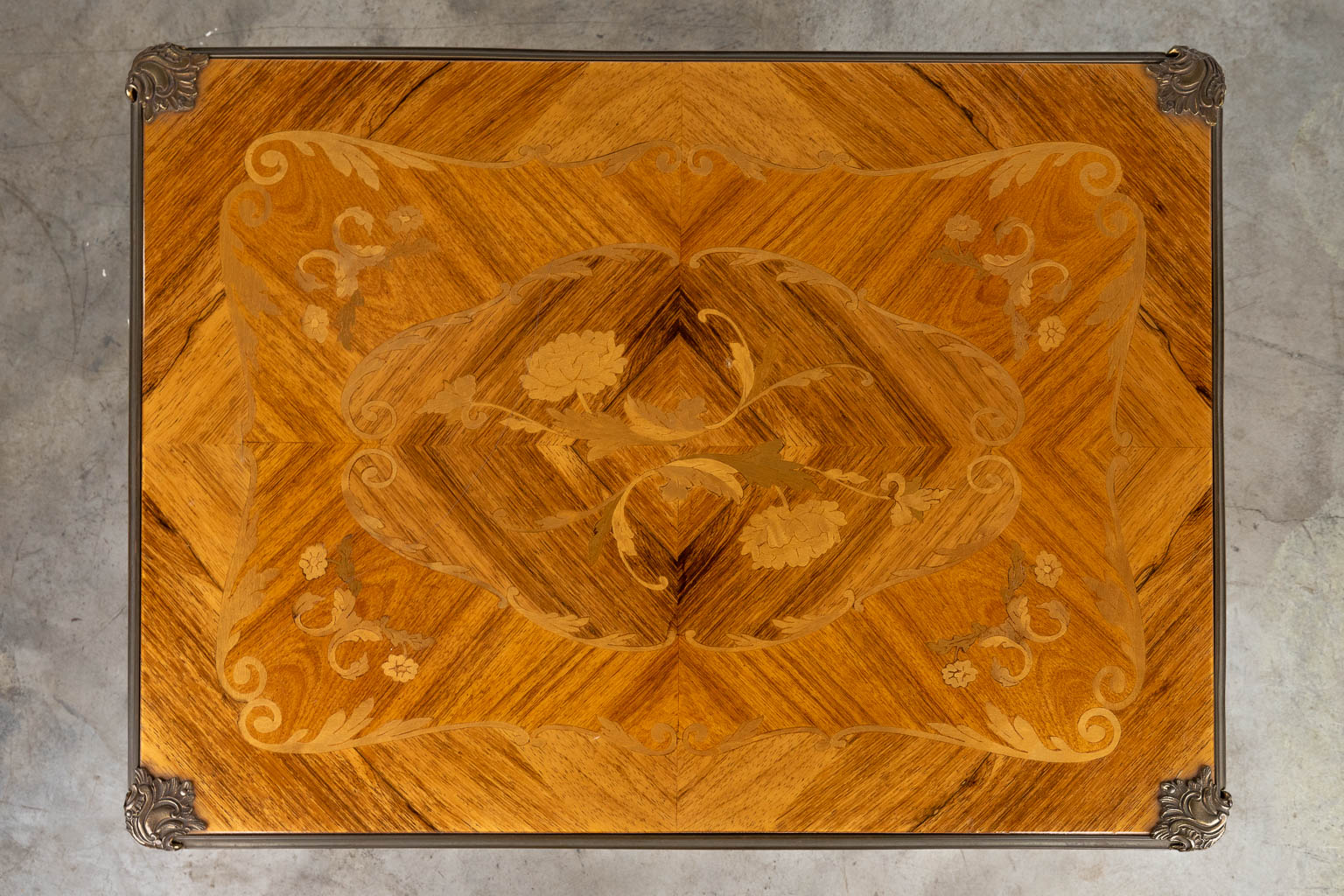 A game table finished with marquetry inlay in Louis XV style. (H:77cm)