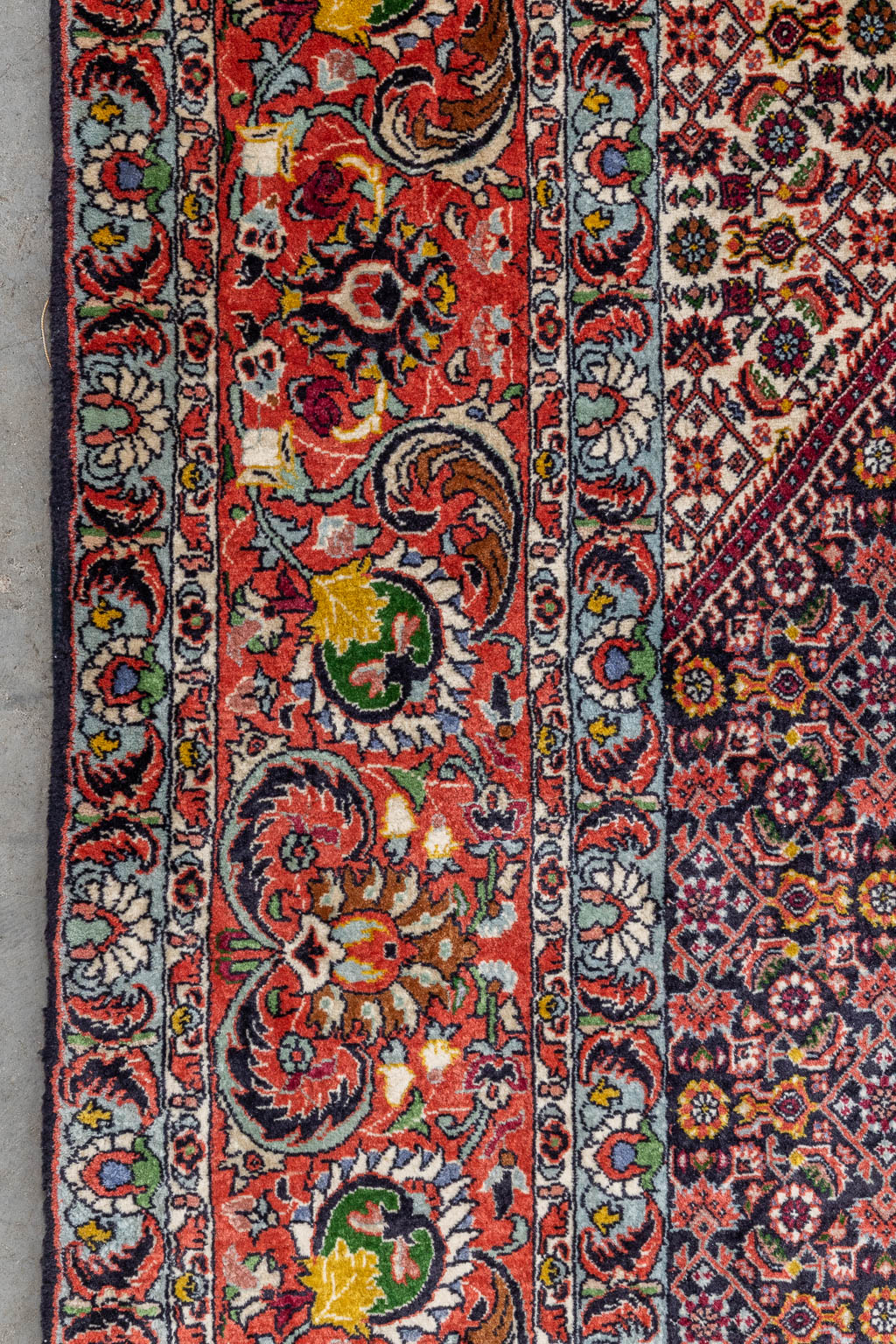 An Oriental hand-made carpet, Bidjar. (D:305 x W:256 cm)