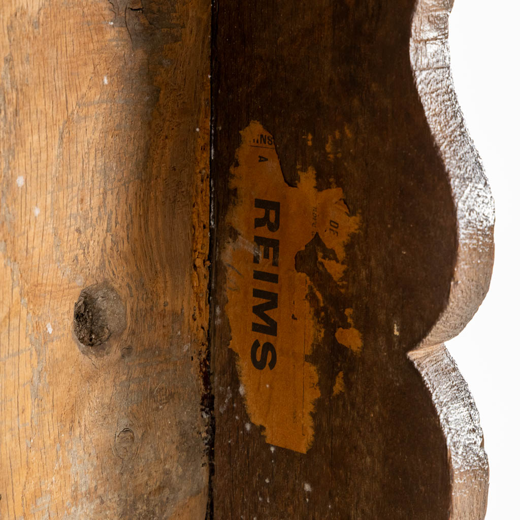 An antique side table, sculptured oak. 19th C. (L:46 x W:154 x H:53 cm)