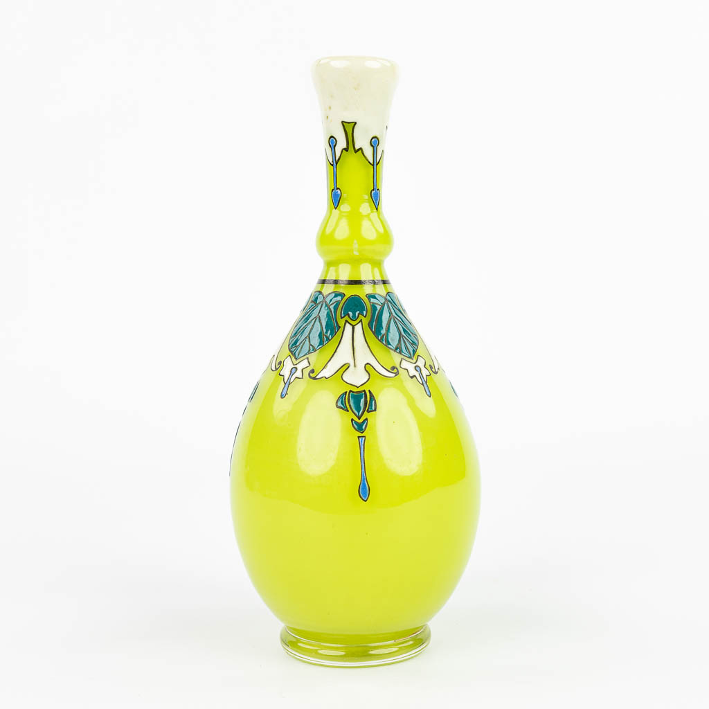 André DELATTE (c.1887-1953) an art nouveau vase, marked Nancy. (H:24cm)