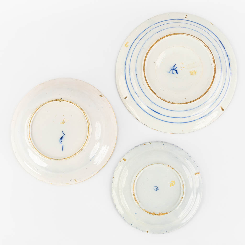 Delft, a collection of table accessories and plates. (L:11 x W:30 x H:28 cm)