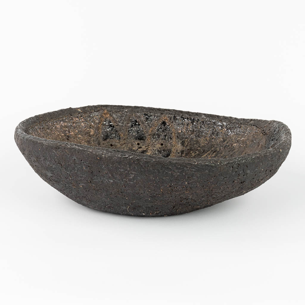  A brutalist bowl made of glazed ceramics, probably made by Yves RHAYÉ (1936-1995) (L:36 x W:39 x H:11 cm)
