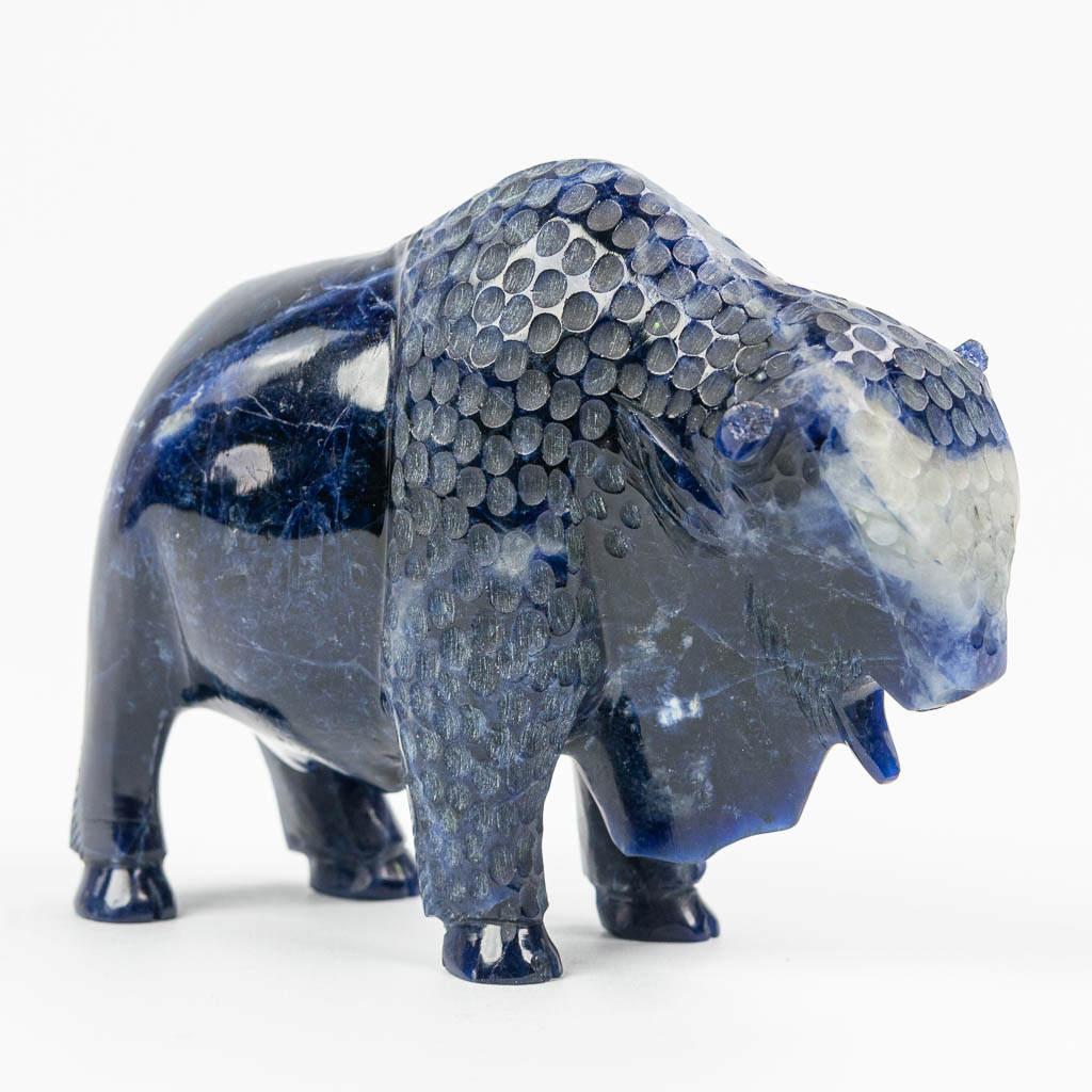 A figurative bison sculptured of lapis lazuli. 702g. 