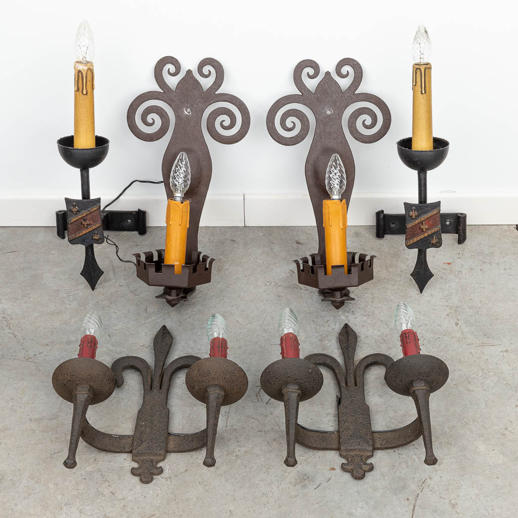 A collection of 6 wall lamps made of wrought iron. (H:40cm)