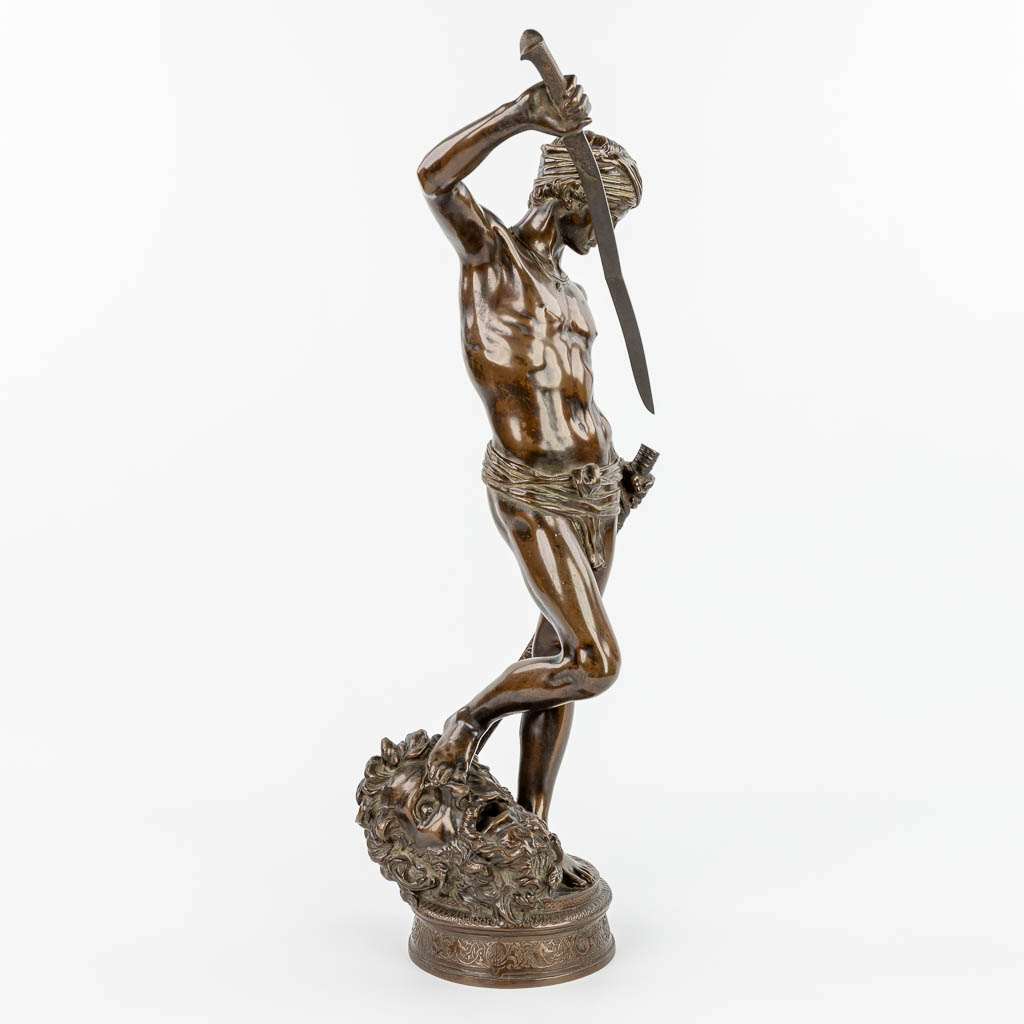 Antonin MERCIÉ (1845-1916) 'David le vainquer' een bronzen beeld van 'David en Goliath' gemerkt Barbedienne