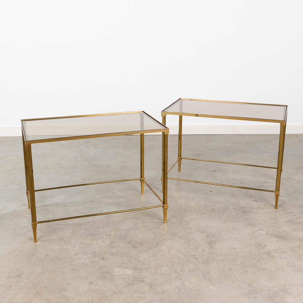  A pair of rectangular occasional side tables or nightstands, In the style of Maison Jansen.  (L:34 x W:55 x H:40 cm)