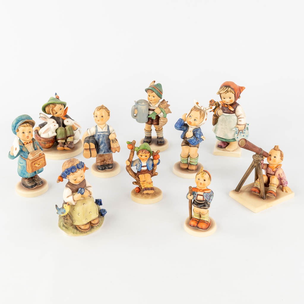  Hummel, a collection of 10 figurines. 