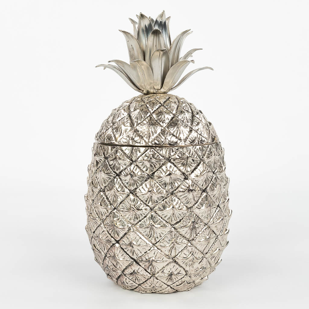 Mauro MANETTI (XX) een ijsemmer in de vorm van een ananas. (H:24,5cm)