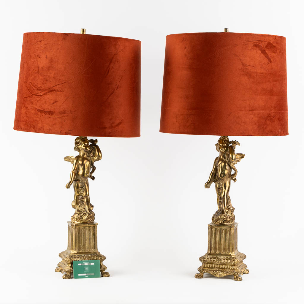 Een paar decoratieve tafellampen, 20ste eeuw. (L:15 x W:15 x H:78 cm)