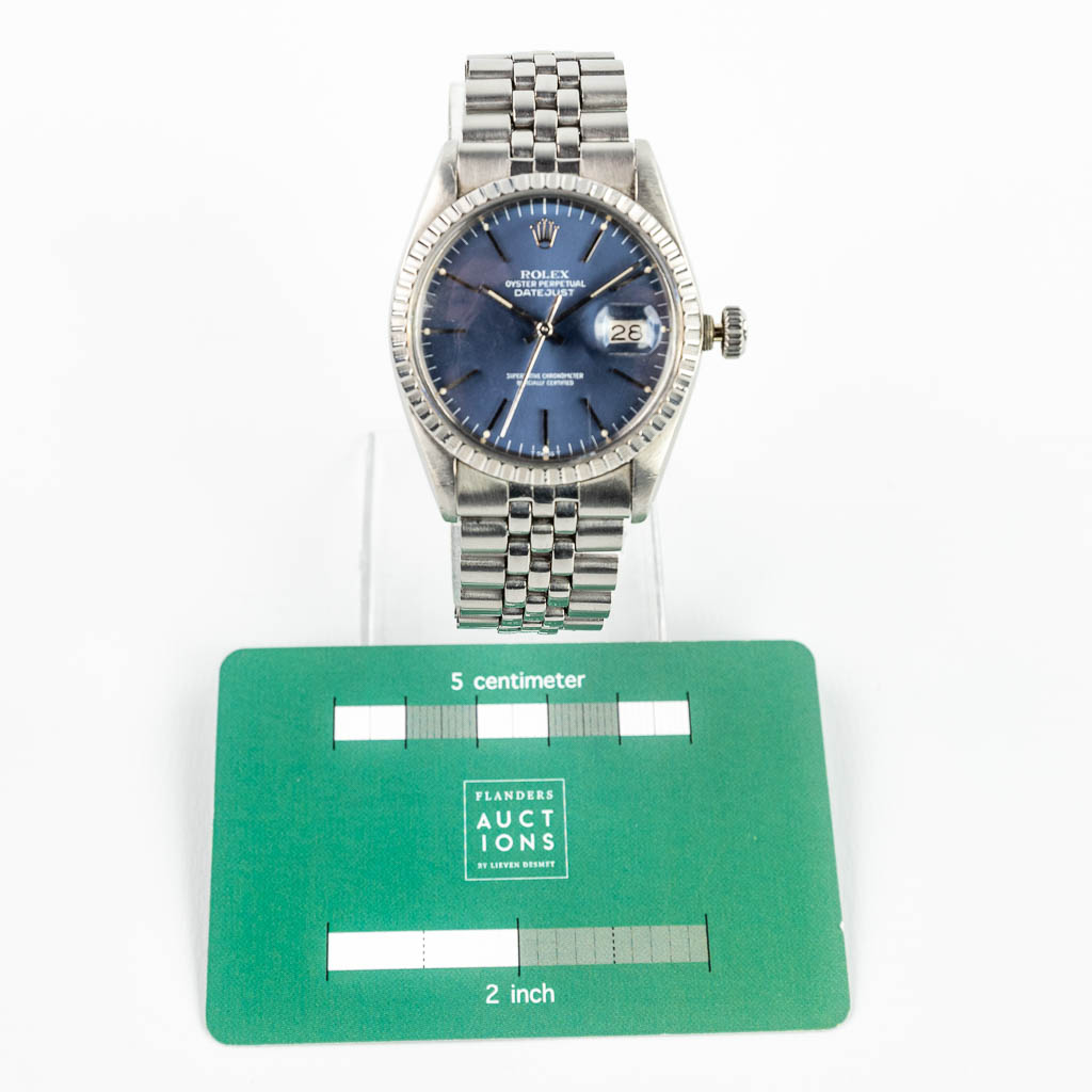 Een Rolex Oyster Perpetual Datejust herenhorloge met blauwe wijzerplaat 1978. 