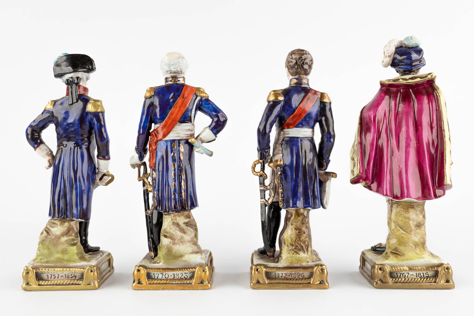 Napoleon en 9 generaals, polychroom porselein, 20ste eeuw. (D:7 x W:9 x H:23 cm)