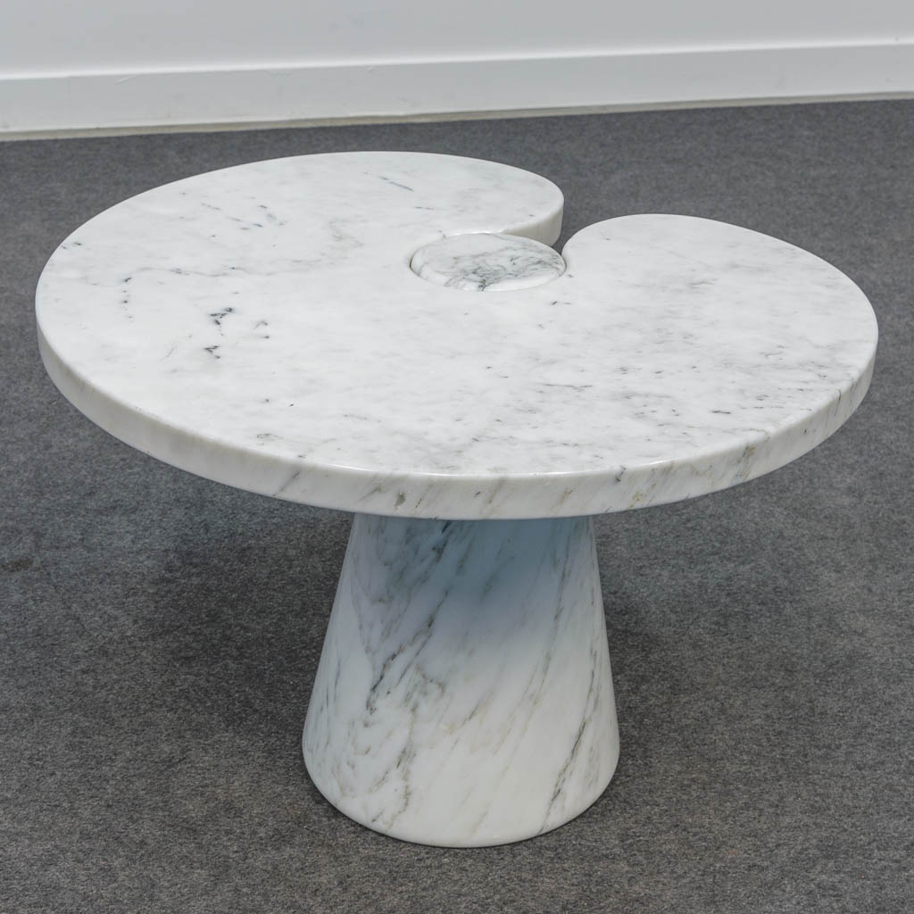 Angelo MANGIAROTTI (1921-2012) a side table model 'Eros' made of marble and marked Skipper. 