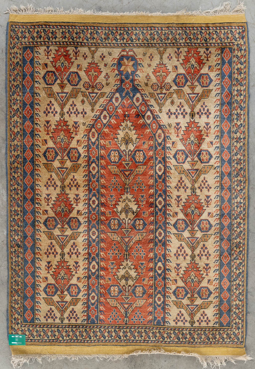Een Oosters handgeknoopt zijde tapijt, Bashir Afghanistan. (D:119 x W:162 cm)