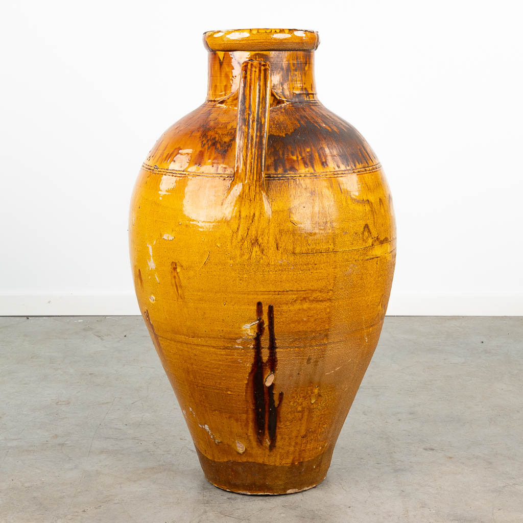A large and decorative vase made of glazed earthenware, Made in Puglia, Italy. (H:84cm)