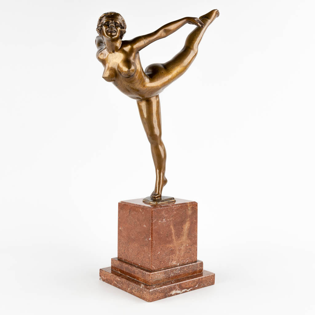 Otomar SUCHY (1882-?) 'Danseres' gepatineerd brons. Art Deco. (D:27 x W:20 x H:50 cm)