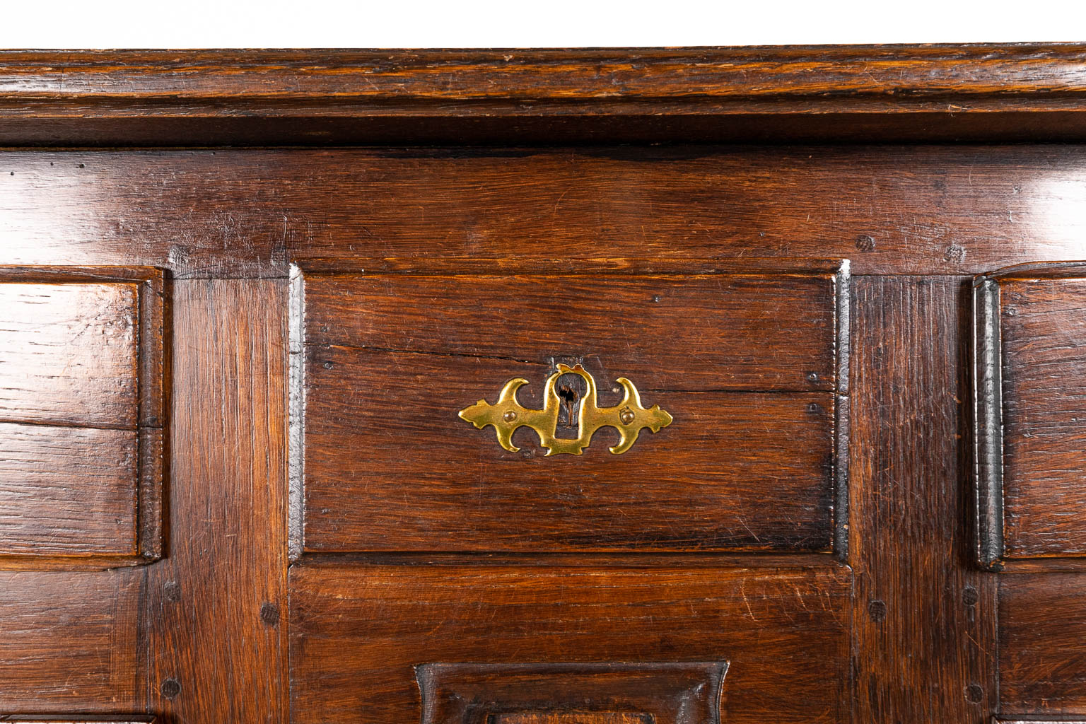 An antique dresser, oak, 2 doors and 3 drawers. 19th C. (D:54 x W:113 x H:164 cm)