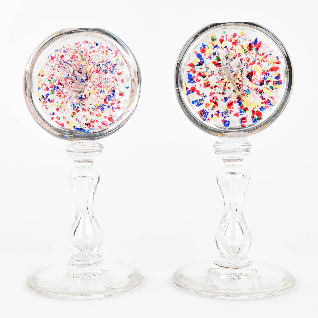 A pair of glass decorations of Leopold 2 and Marie Henriëtte. (H:18,5cm)