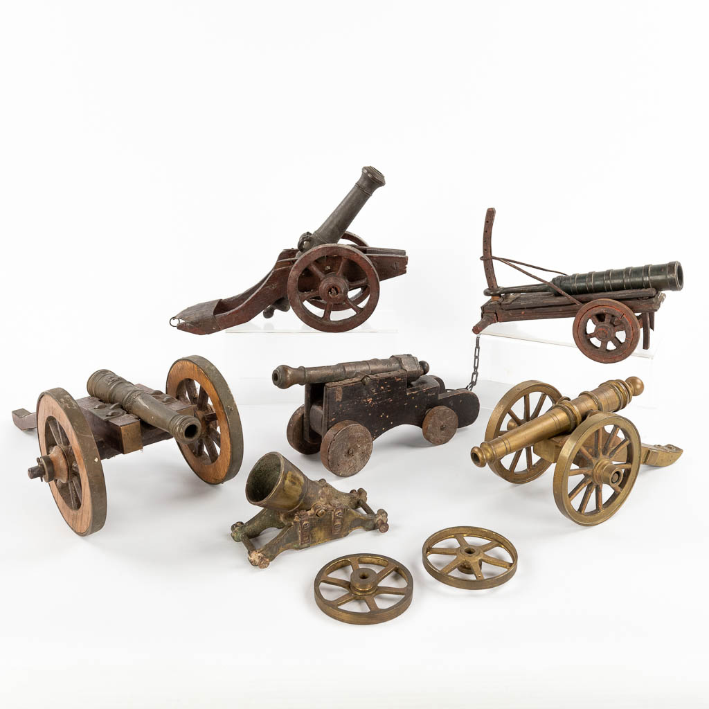 Six miniature cannons, 19th/20th C. (D:20 x W:38 x H:12 cm)