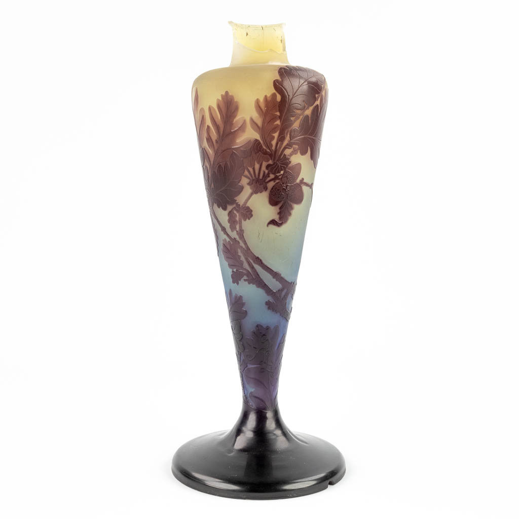Émile GALLÉ (1846-1904) 'Lampenvoet' gemaakt uit pâte de verre glas. (H: 37 cm)