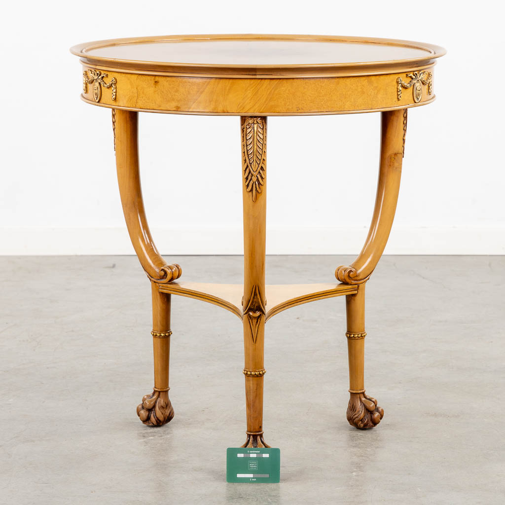 Colombo Mobili, a round side table, empire style. 20th C. (H:68 x D:62 cm)