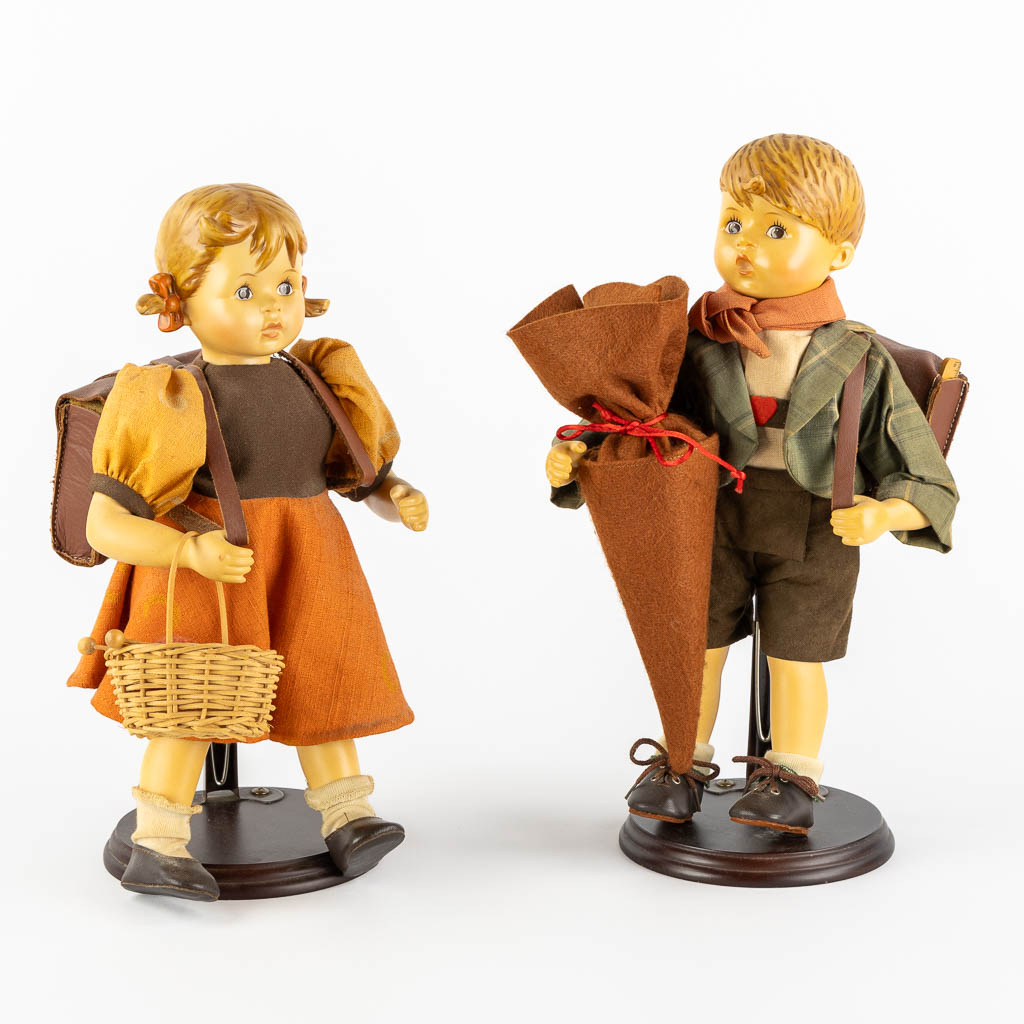 Hummel, two large figurines 'Little Scolar'. (H:34 cm)