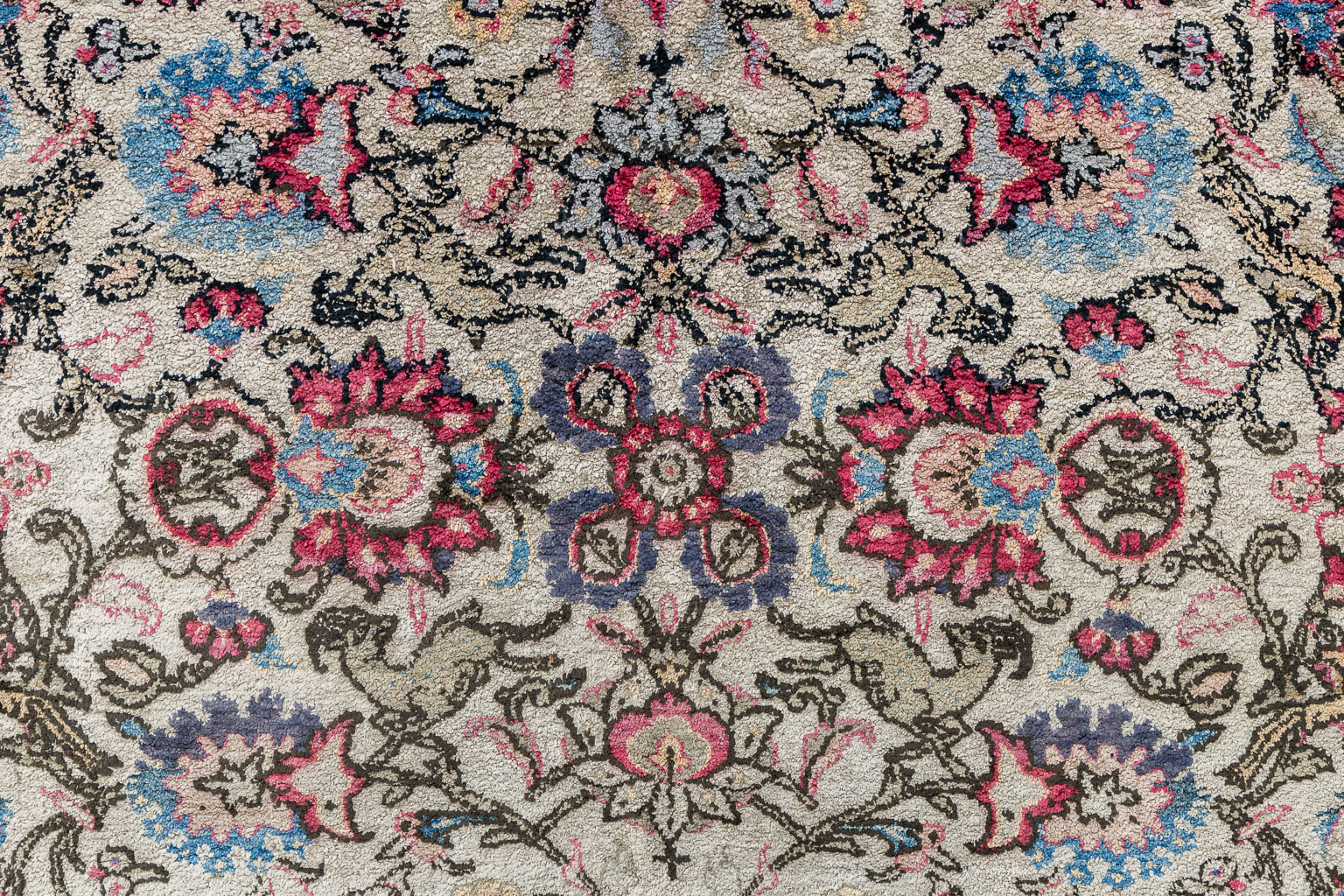 Een Oosters handgeknoopt tapijt, Kashan, zijde. (L:210 x W:135 cm)