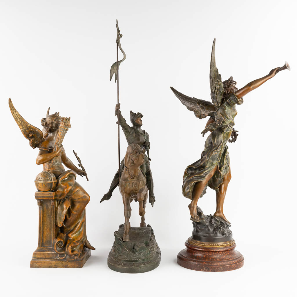 A set of three statues made of patinated spelter. 19th and 20th C. (W:44 x H:66 cm)