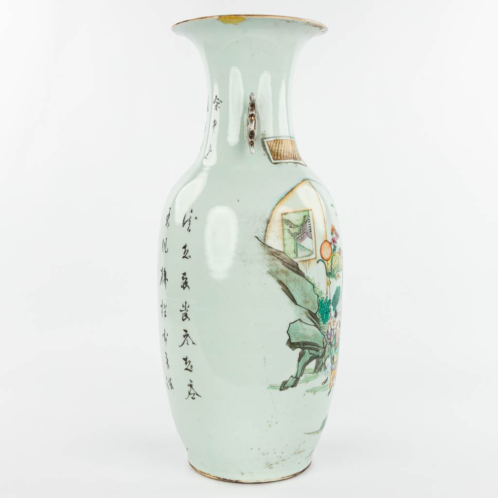 A Chinese vase made of porcelain decorated with ladies and musical children. (H:57cm)