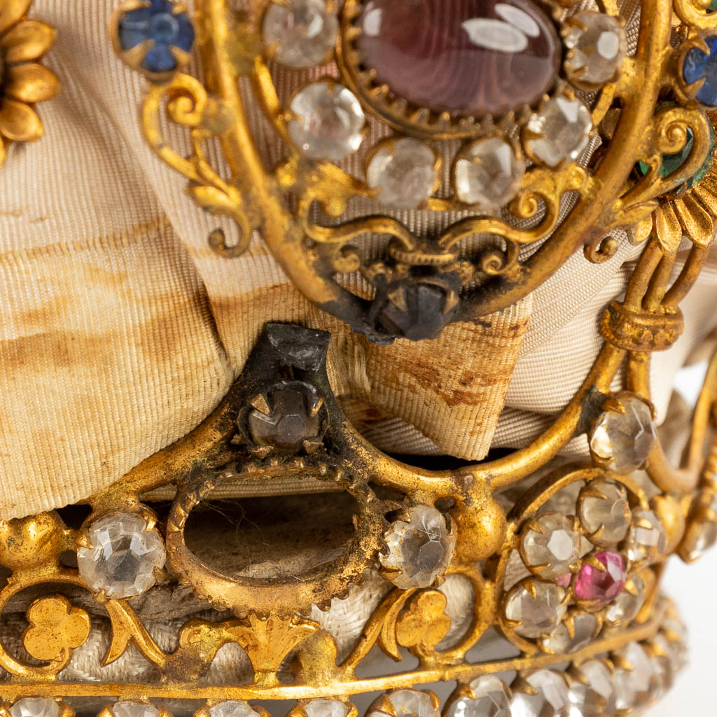 The Crown of a Madonna, brass decorated with facetted glass. Late 19th/Early 20th C. (W:18 x H:18 cm)