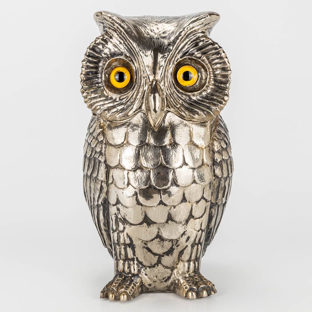 A mid-century Ice-pail in the shape of an owl, and marked Freddotherm, made in Germany. 