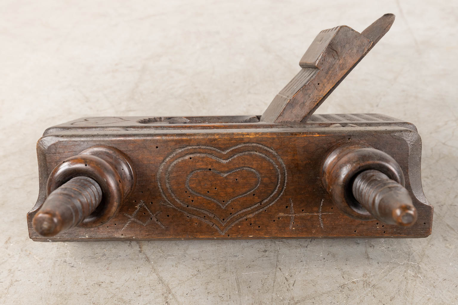 An antique collection of planers. 18th/19th C. (D:25 x W:34 x H:11 cm)