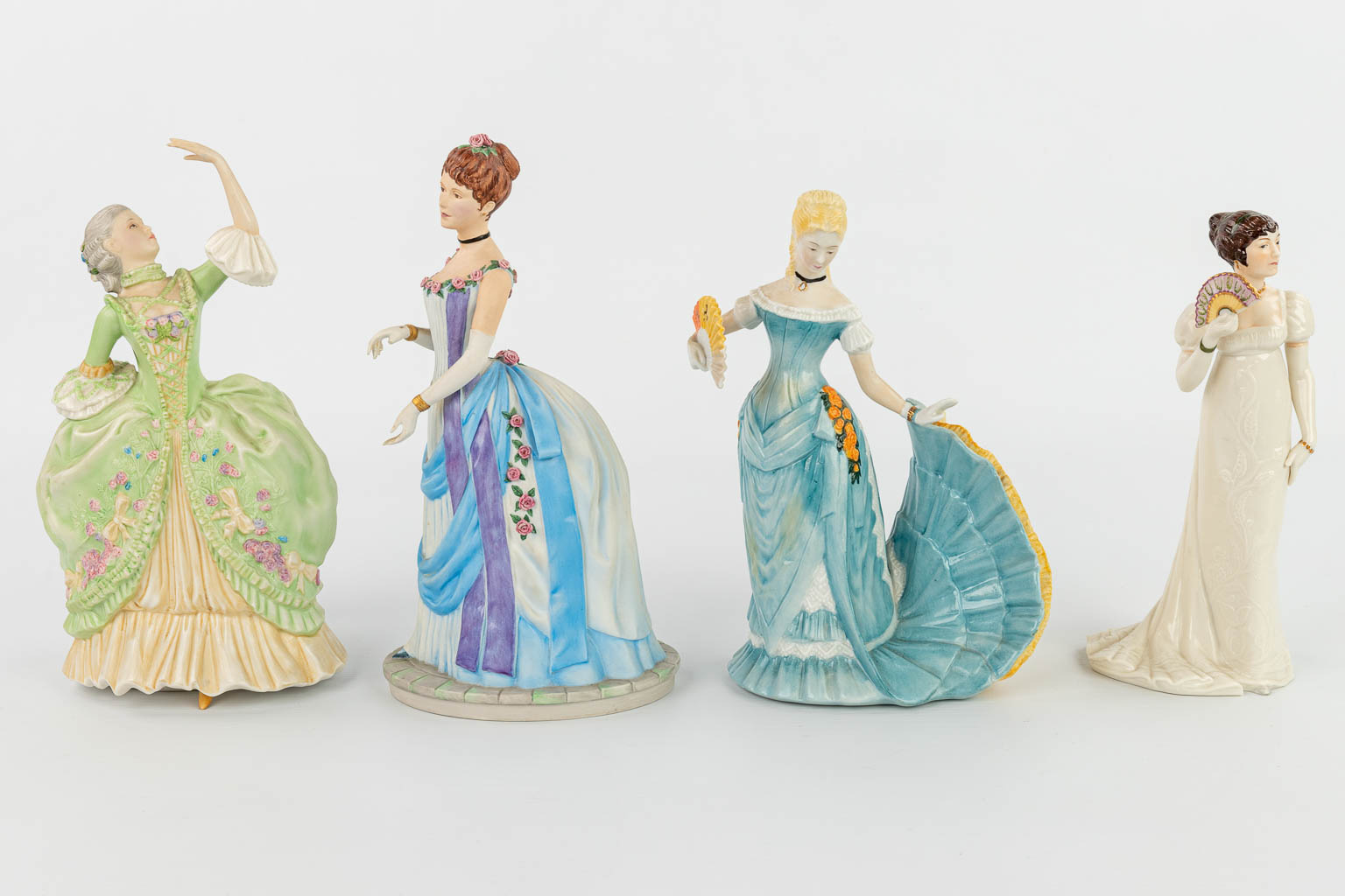 A collection of 7 porcelain statues made by Franklin Porcelain and The Franklin Mint. (H:24cm)
