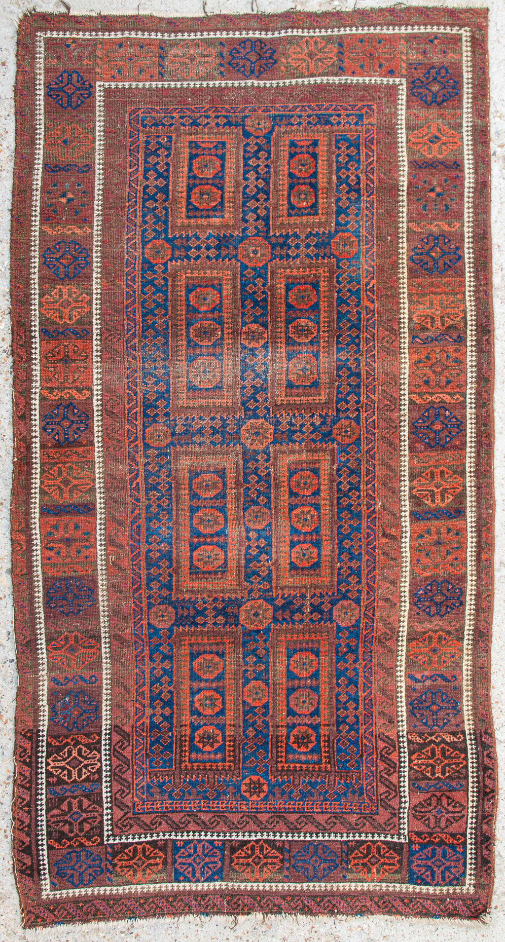 Een Oosters handgeknoopt tapijt. Bokhara / Turkaman. 