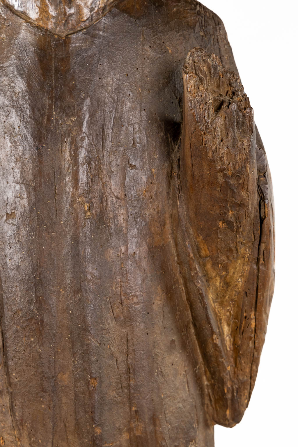 Een antieke houtsculptuur van Heilige Johannes, 14de eeuw. (L:21 x W:31 x H:140 cm)