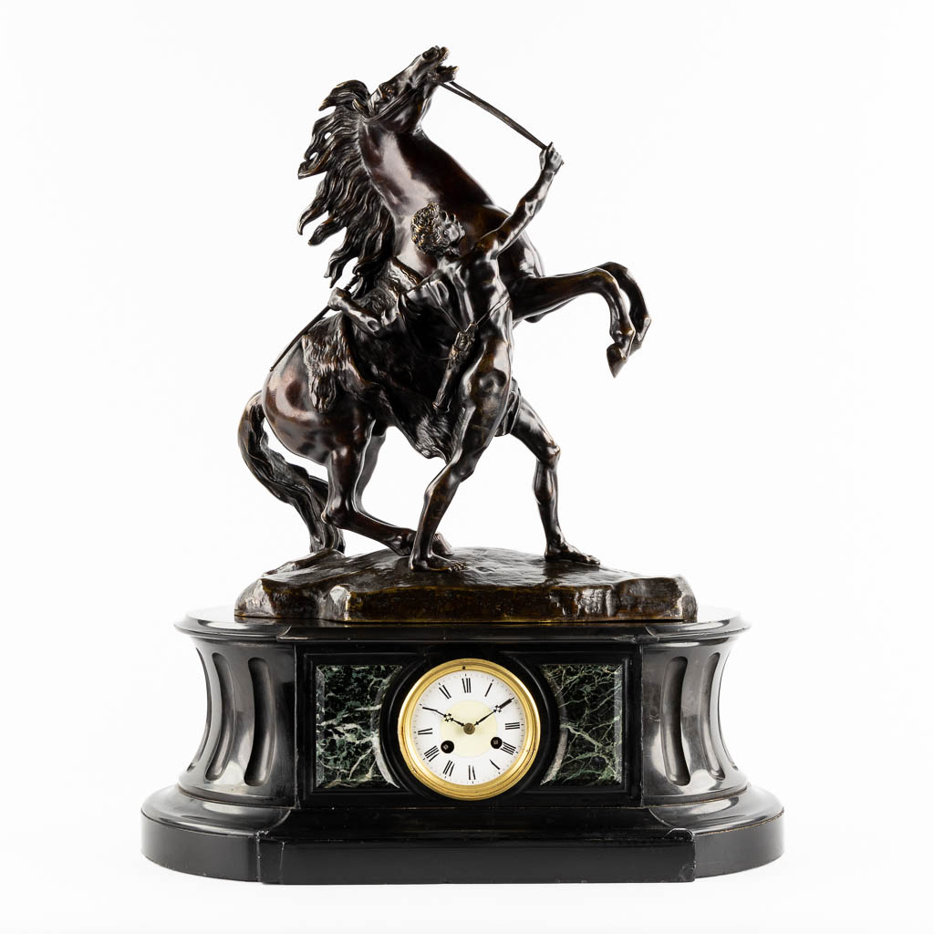 Lot 029 A Mantle clock, black marble mounted with a patinated bronze 