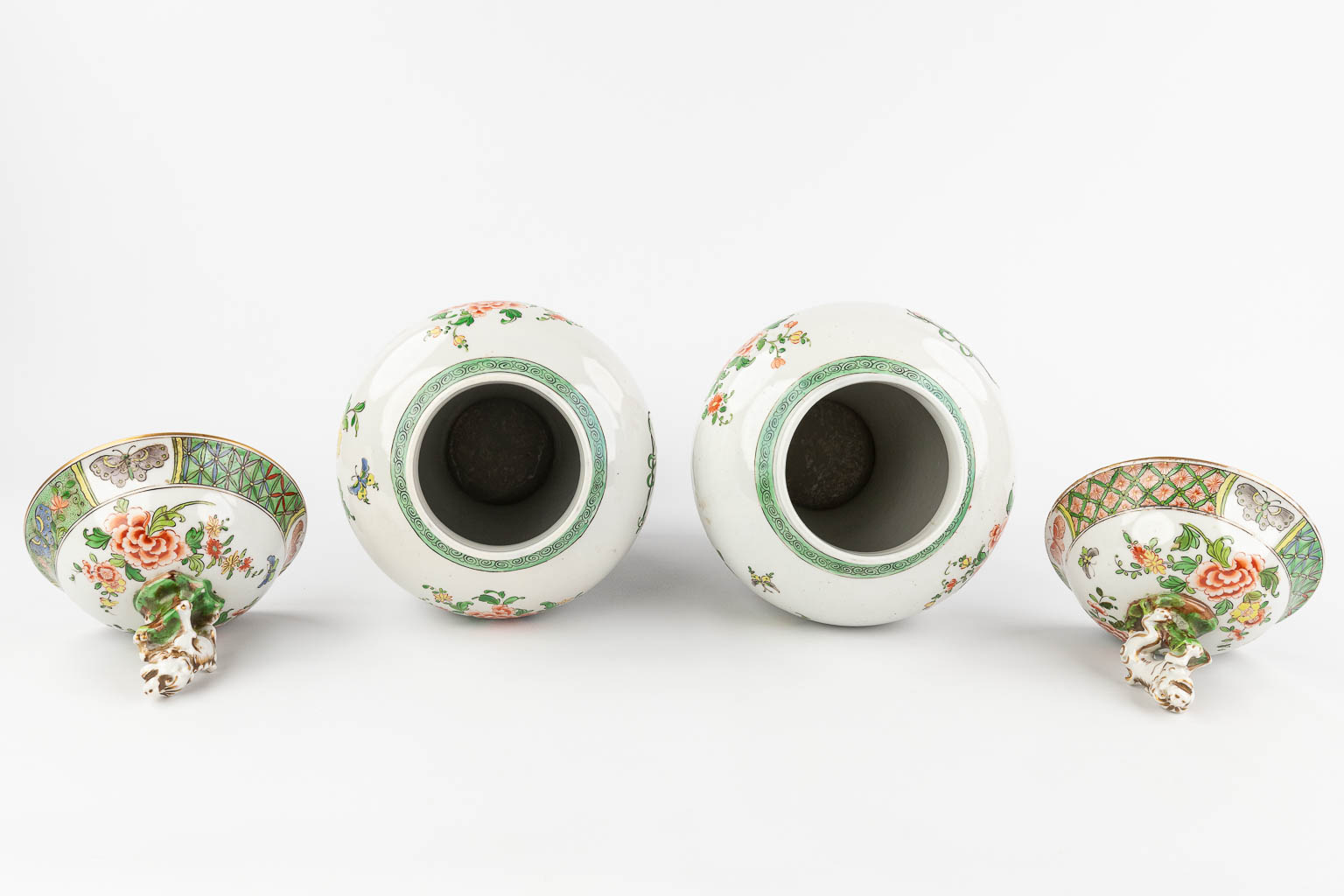 Pair of Chinese-style vases, porcelain with hand-painted flower decor. Probably Samson, France. (H: 41 x D: 19 cm)