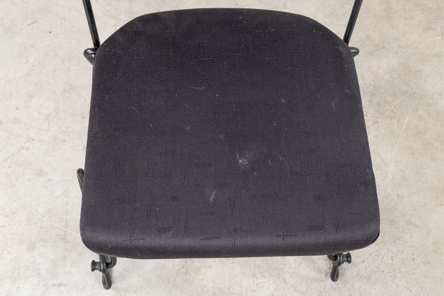 Albert STOLL (XX) Drie stoelen, voor Giroflex. (L:53 x W:53 x H:83 cm)
