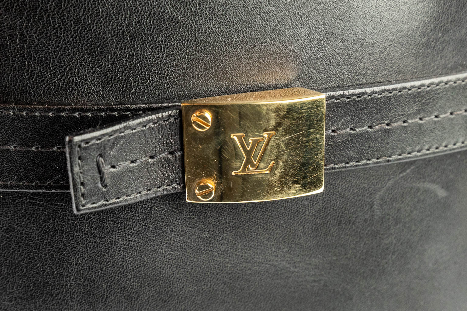Een paar laarzen gemaakt uit leder en gemerkt Louis Vuitton, gemaakt in Italië. Maat 37. Slechts enkele keren gedragen. (H:43cm