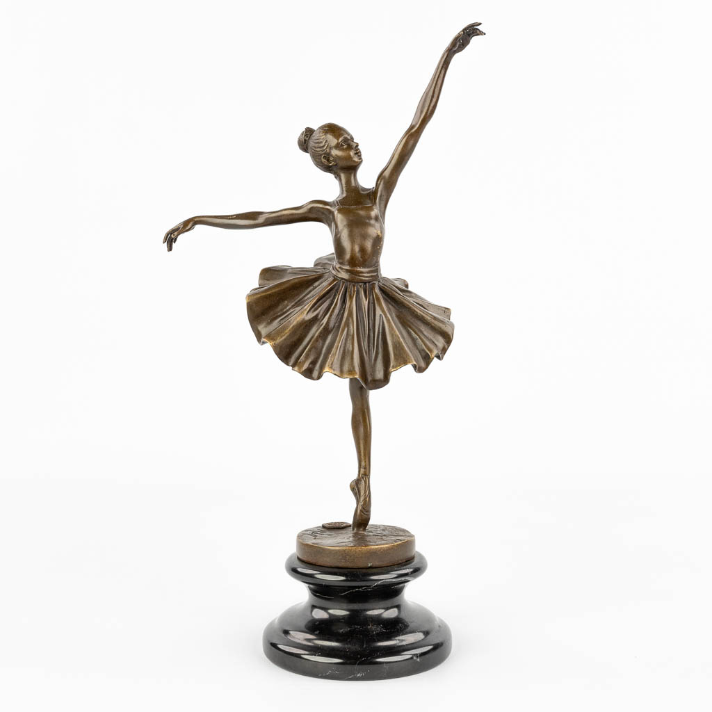 MILO (1955) 'Ballerina' een bronzen beeld gemaakt door "Miguel Fernando LOPEZ", en gemerkt J.B. Bronze (H:30,5cm)