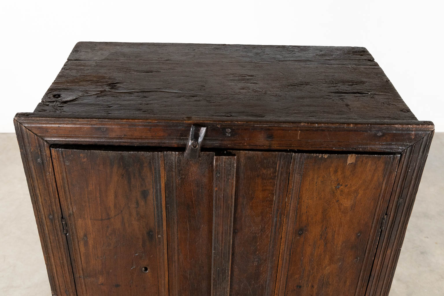 An antique two-door cabinet, hardwood. (L:36 x W:64 x H:143 cm)